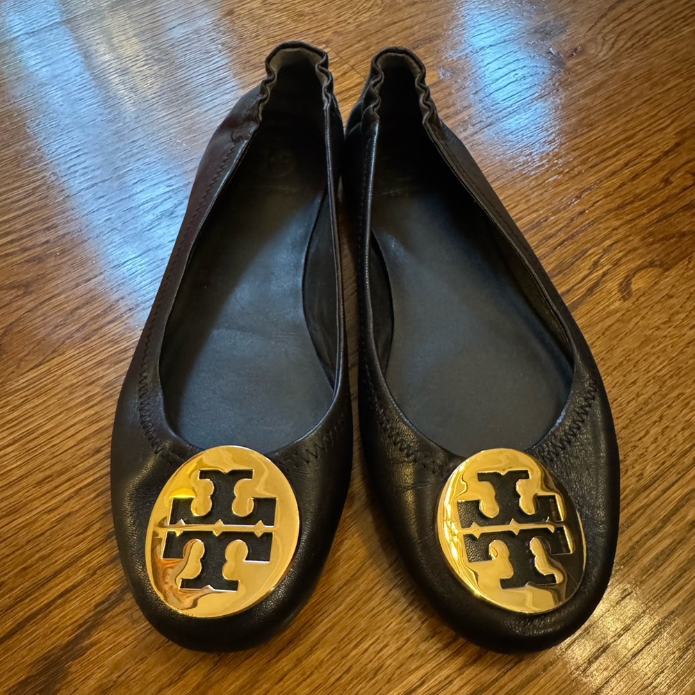 Tory Burch Black and Gold Minnie Flats with Iconic Logo Size 6